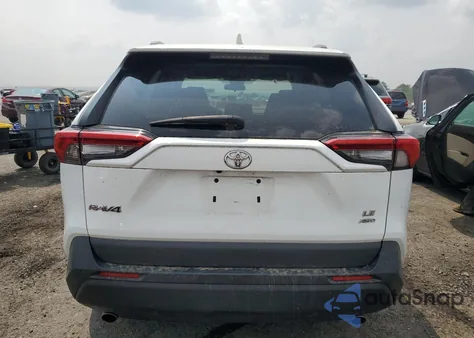 2021 Toyota Rav4 Le z USA, uszkodzony, nr VIN 2T3F1RFV5MW194900